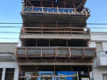 VENTA 4 AMBIENTES BALCON DE POZO AMENITIES FLORES