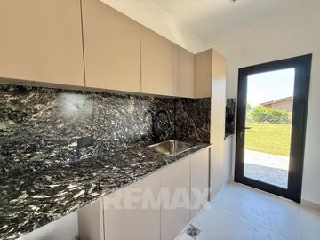 CASA 6AMB VENTA B° SAN PABLO MUDATE YA CON EL 30%