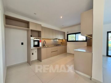 CASA 6AMB VENTA B° SAN PABLO MUDATE YA CON EL 30%