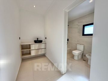 CASA 6AMB VENTA B° SAN PABLO MUDATE YA CON EL 30%