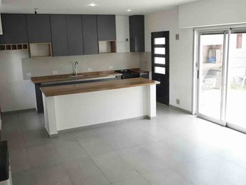 CASA EN ALQUILER EN VILLA ELISA