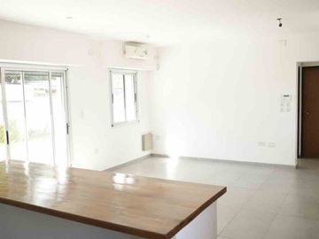 CASA EN ALQUILER EN VILLA ELISA