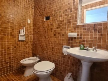 Venta casa 3 dormitorios S. Carril a mts Gral Paz