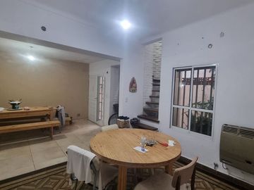 Venta casa 3 dormitorios S. Carril a mts Gral Paz