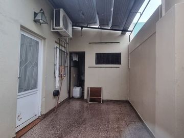 Venta casa 3 dormitorios S. Carril a mts Gral Paz