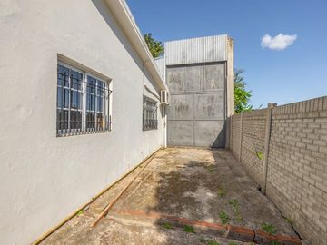 Venta Galpon comercialcon vivienda Lomas de Zamora