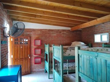 VENTA  HOSTEL 9 habitaciones + departamento