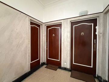 VENTA DE DEPARTAMENTO 4 AMBIENTES  FLORES