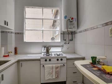 VENTA DE DEPARTAMENTO 4 AMBIENTES  FLORES