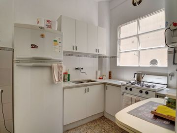 VENTA DE DEPARTAMENTO 4 AMBIENTES  FLORES