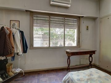 VENTA DE DEPARTAMENTO 4 AMBIENTES  FLORES