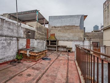 Venta PH Tipo Casa con Local y Garaje