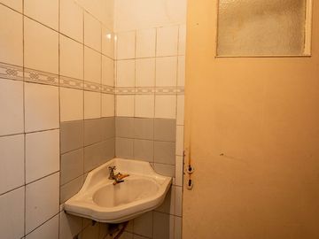 Venta PH Tipo Casa con Local y Garaje