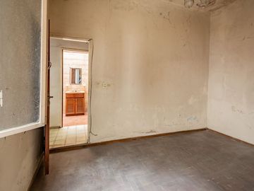 Venta PH Tipo Casa con Local y Garaje