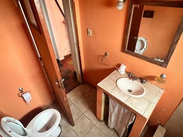 Venta terreno con casita en el fondo en Adrogué