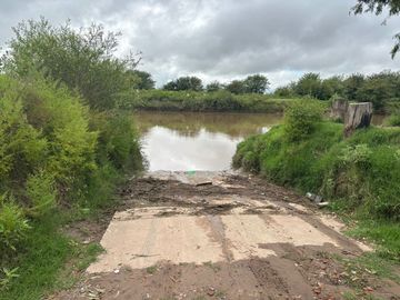VENTA TERRENO CON PILETA A METROS DEL CARCARAÑA