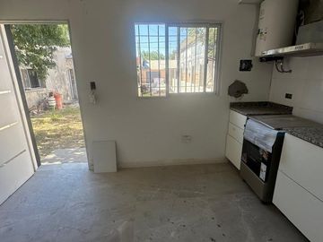 Casa de un dormitorio con terreno