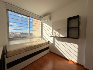 VENTA EXCLUSIVA PISO 4 AMB. CON TERRAZA - LANÚS