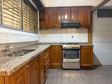 VENTA DEPTO. 3 AMBTES.C/COCHERA Y BAULERA-LANUSITA