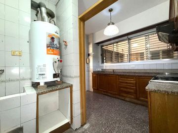 VENTA DEPTO. 3 AMBTES.C/COCHERA Y BAULERA-LANUSITA