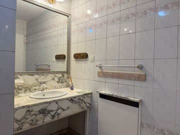 VENTA DEPTO. 3 AMBTES.C/COCHERA Y BAULERA-LANUSITA