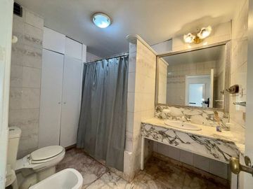 VENTA DEPTO. 3 AMBTES.C/COCHERA Y BAULERA-LANUSITA