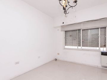 VENTA GALPÓN CON PH 4 AMB Y QUINCHO PLANTA ALTA