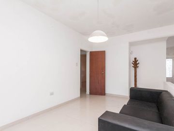 VENTA GALPÓN CON PH 4 AMB Y QUINCHO PLANTA ALTA