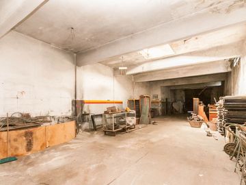VENTA GALPÓN CON PH 4 AMB Y QUINCHO PLANTA ALTA