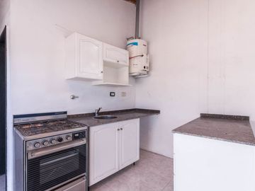 VENTA GALPÓN CON PH 4 AMB Y QUINCHO PLANTA ALTA