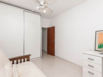 VENTA GALPÓN CON PH 4 AMB Y QUINCHO PLANTA ALTA