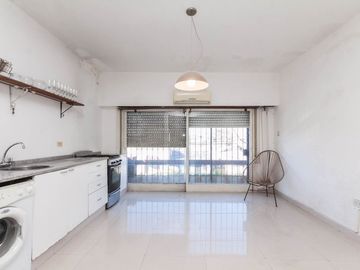 VENTA GALPÓN CON PH 4 AMB Y QUINCHO PLANTA ALTA