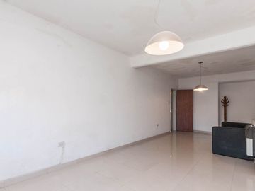 VENTA GALPÓN CON PH 4 AMB Y QUINCHO PLANTA ALTA