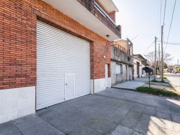 VENTA GALPON  DEPÓSITO 198 m² LANUS