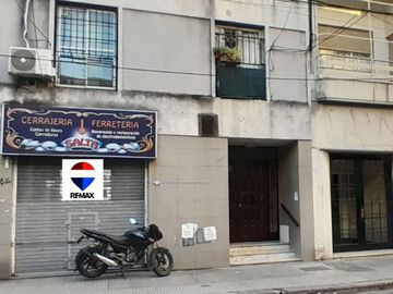 LOCAL EN ALQUILER EN MONSERRAT CON GRAN SÓTANO