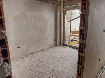 VENTA DOS A AMBIENTES en Monte Castro a estrenar
