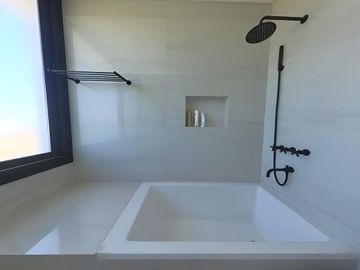 ALQUILER CASA AL LAGO BARRIO COSTAS PUERTOS