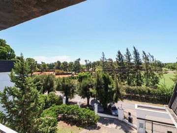 Venta depto 5amb Icon Arcos Pilar c/cochera