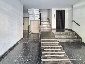 Depto 2 ambientes en Chacarita con balcón corrido