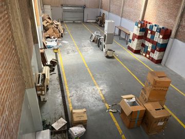 DEPOSITO EN ALQUILER LANUS OESTE, 180M2