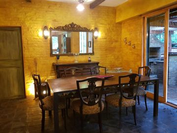 Casa venta 7 amb. Parque y pileta M.Alberti, Pilar