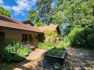 Casa venta 7 amb. Parque y pileta M.Alberti, Pilar