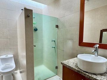 Bugambilias dentro de Condominio Santa Fe, casa en venta