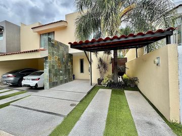 Bugambilias dentro de Condominio Santa Fe, casa en venta