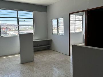 Oficinas en Lopez Mateos sur en Renta
