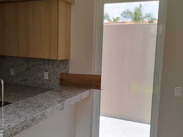 Casa en venta en Jardín Real Coto 11