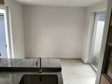 Casa en venta en Jardín Real Coto 11