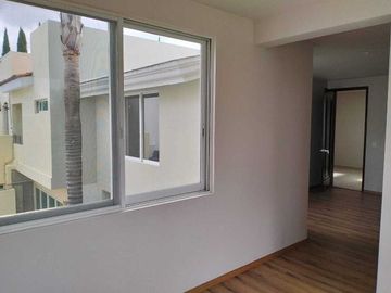 Casa en venta en Jardín Real Coto 11