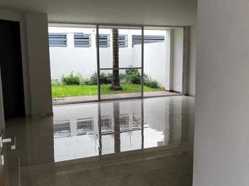 Casa en venta en Jardín Real Coto 11
