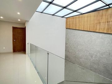 Paraisos del Tesoro Casa con hermosa vista en venta